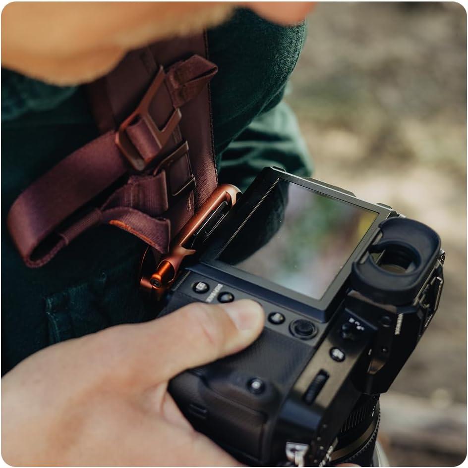 imagePeak Design Capture Camera Clip V3 Black with Plate Holds DSLR Compact and Point and Shoot Bodies Secure Stable and Accessible Attaches to Straps and Belts Quick Release 200 lb CapacityKelp